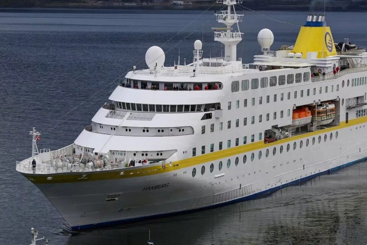 Temor por la variante Ómicron: se confirmó el positivo de una pasajera del buque Hamburg