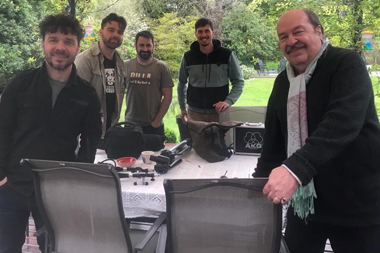 “Verso a verso”, un ciclo que muestra cómo nacen y crecen  las palabras de una canción