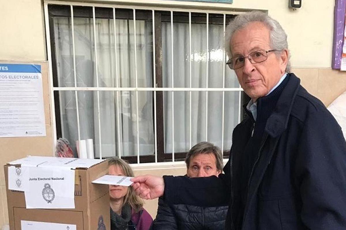 Luis Zamora: «Tenemos oportunidad de manifestar repudio a la dirigencia política»