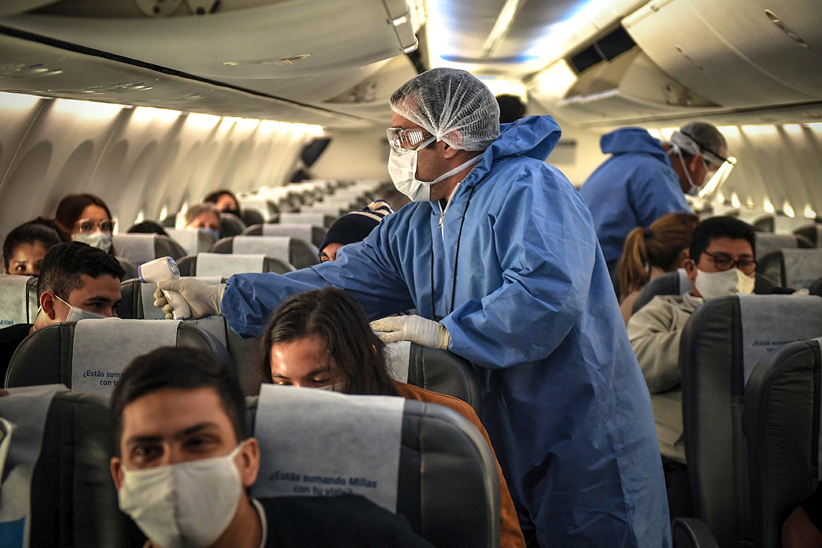 Aerolíneas Argentinas advirtió que puede haber demoras y cancelaciones de vuelos por personal contagiado