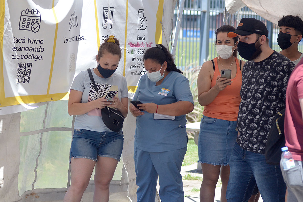 El Ministerio de Salud afirmó que en CABA y Córdoba ya predomina ómicron