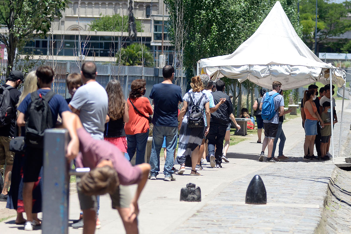 Sigue la escalada de casos: 16.279 nuevos contagios en las últimas 24 horas