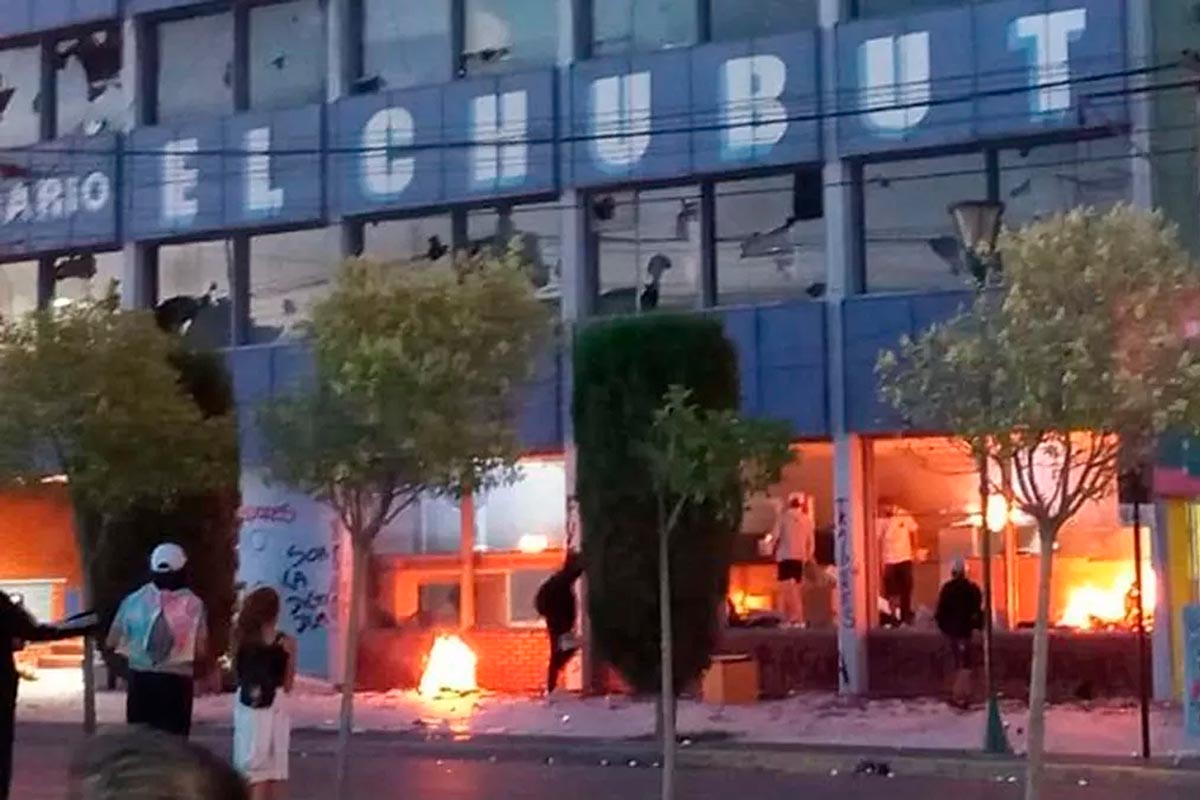 Repudio del gobierno al ataque contra la redacción del diario El Chubut