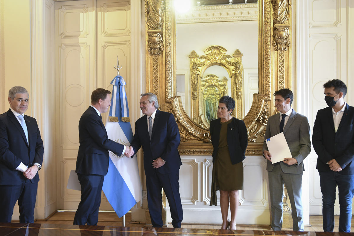 YPF y Equinor anunciaron al Presidente un acuerdo de transición energética