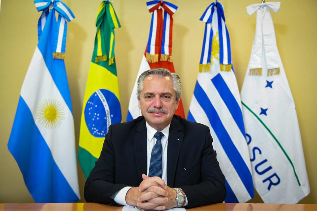 Ping pong de verano, Pedro Rosemblat: "Soy un caradura apasionado"