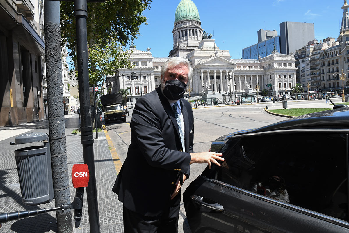 A un voto del quórum para tratar el juicio político a Conte Grand