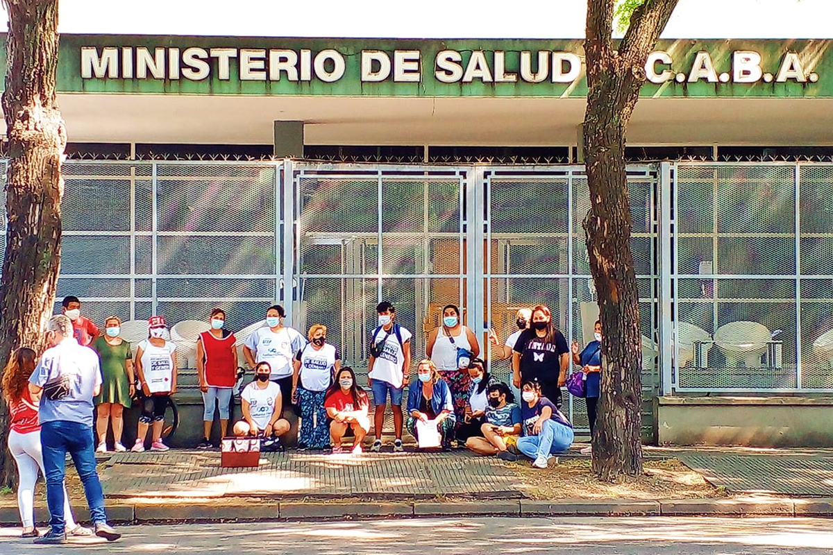 La Villa 21-24 se movilizó al Ministerio de Salud porteño para exigir la reapertura del vacunatorio infantil