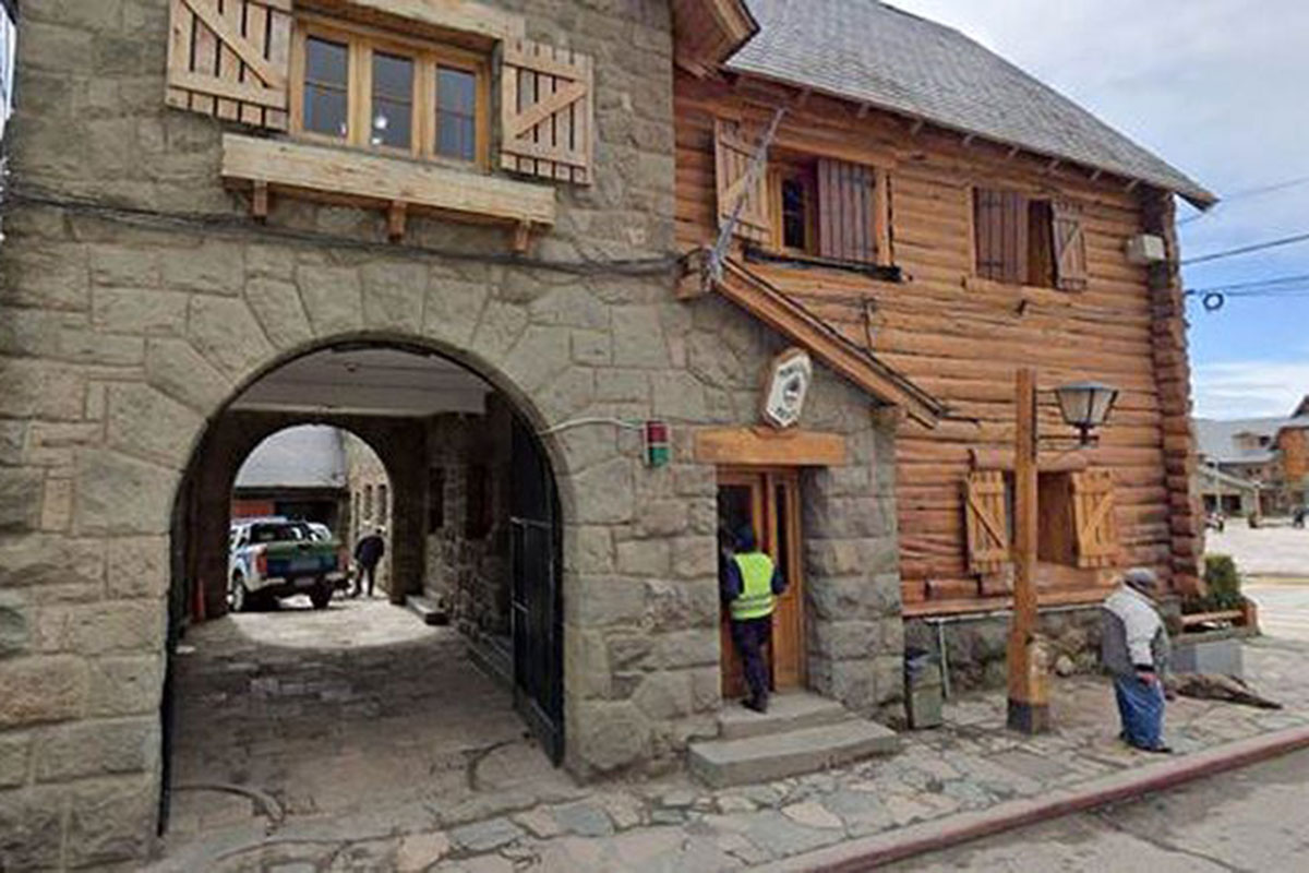 Bariloche: un testigo de una causa contra la Policía fue hallado muerto en una comisaría