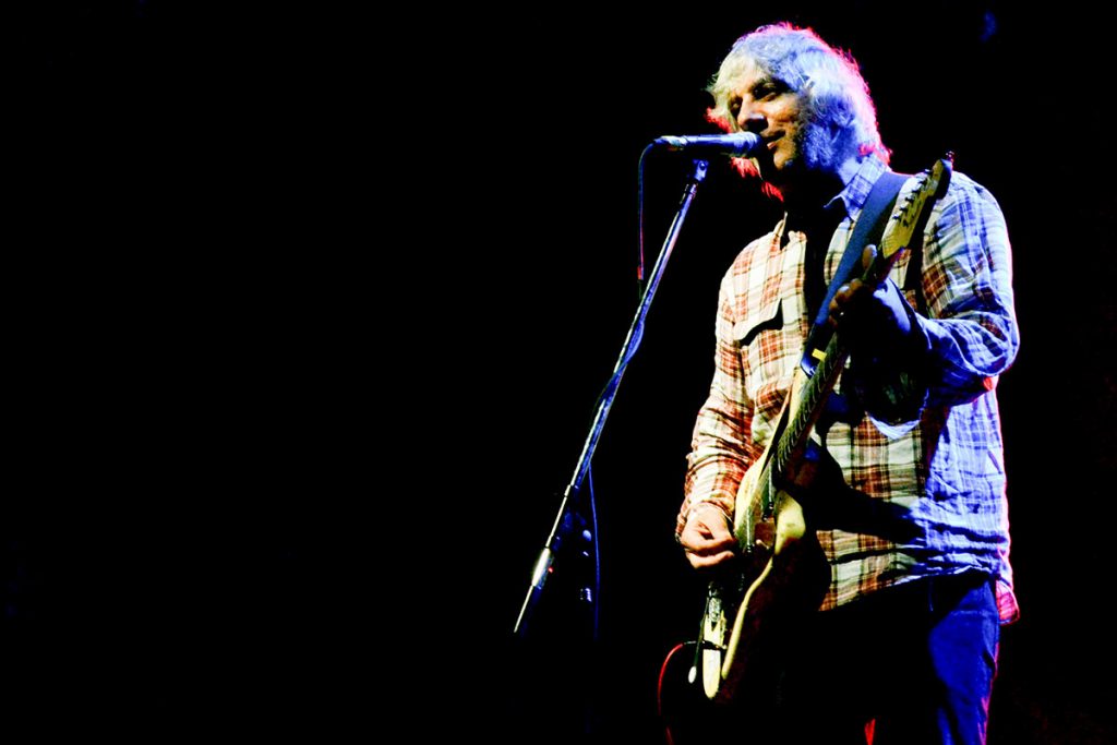 Lee Ranaldo: “Hice tanto rock con Sonic Youth que en estos días prefiero encarar otros desafíos”