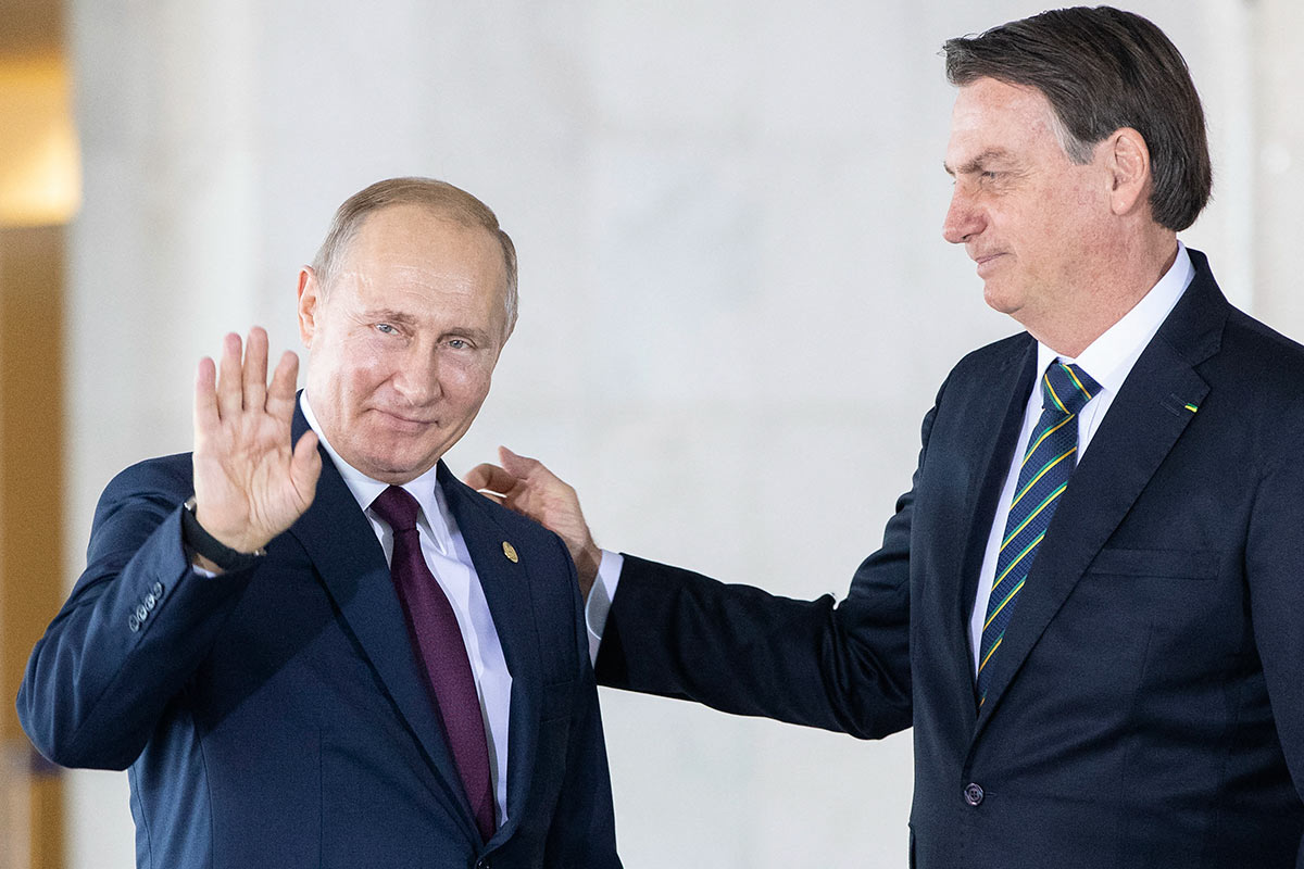 Bolsonaro quiere seguir comprando a Rusia y elogia posición de Putin sobre Amazonas