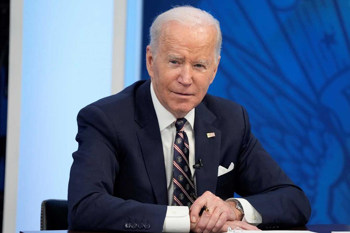 Europa y Estados Unidos prohíben hacer negocios con empresarios rusos