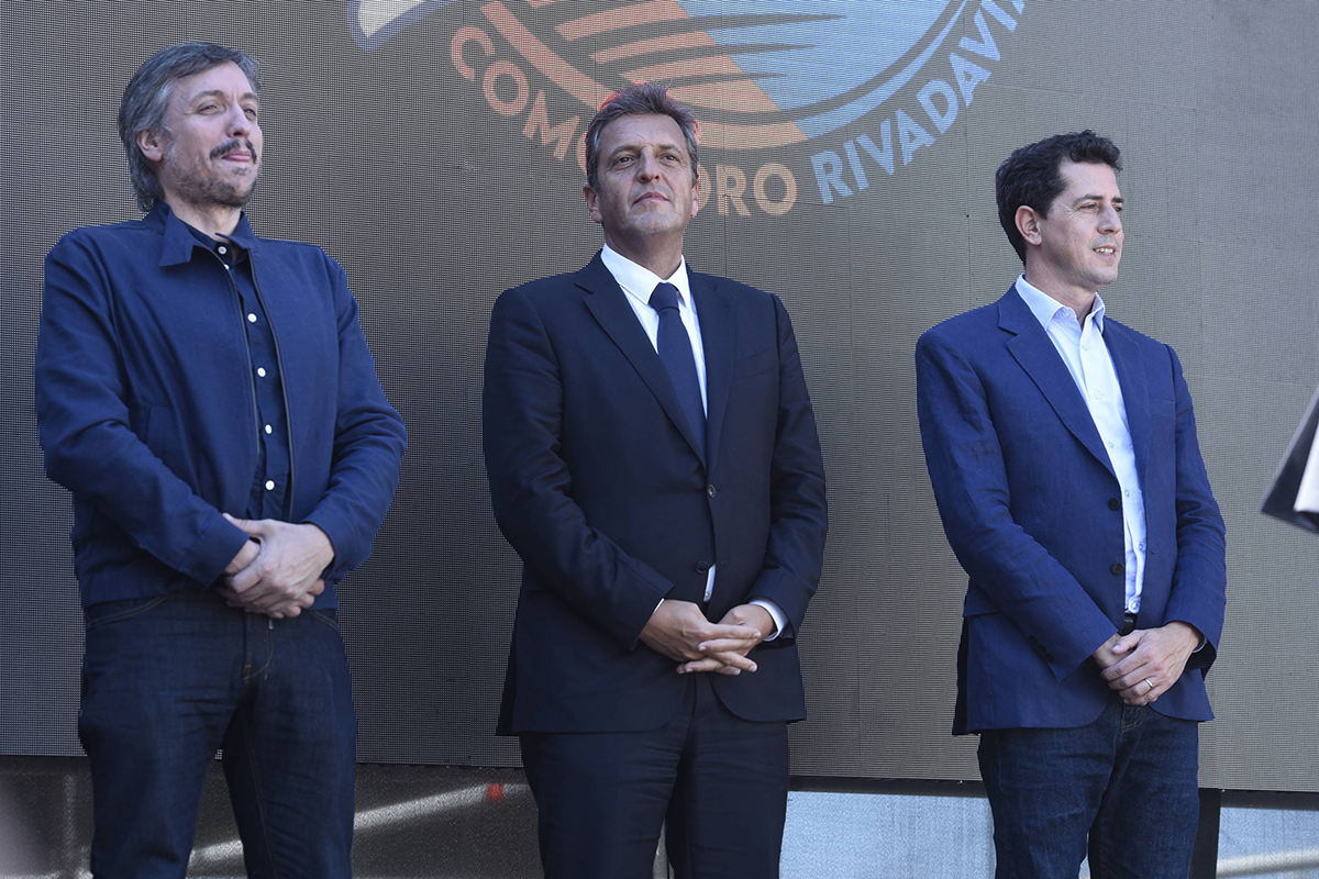 Massa, De Pedro y Máximo Kirchner, juntos en un acto en Comodoro Rivadavia