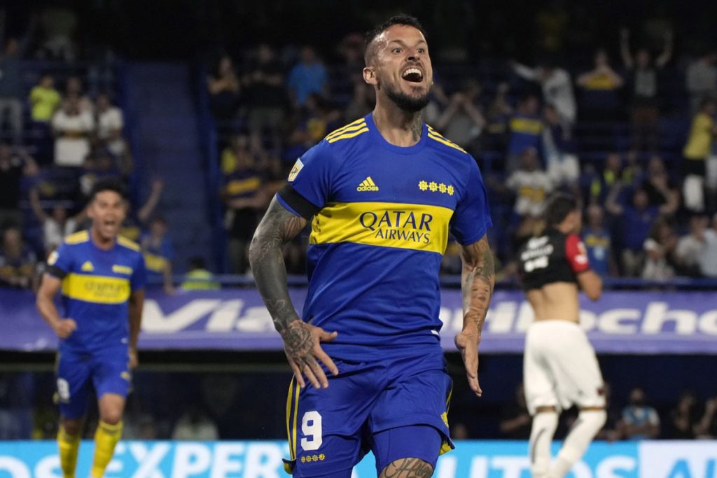 Benedetto vigente, 987 días después: flota en el aire, fabrica goles, saca la lengua 1 Benedetto vigente, 987 días después: flota en el aire, fabrica goles, saca la lengua