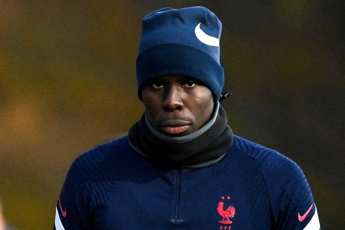 Multan a jugador francés en Inglaterra por golpear a su gato