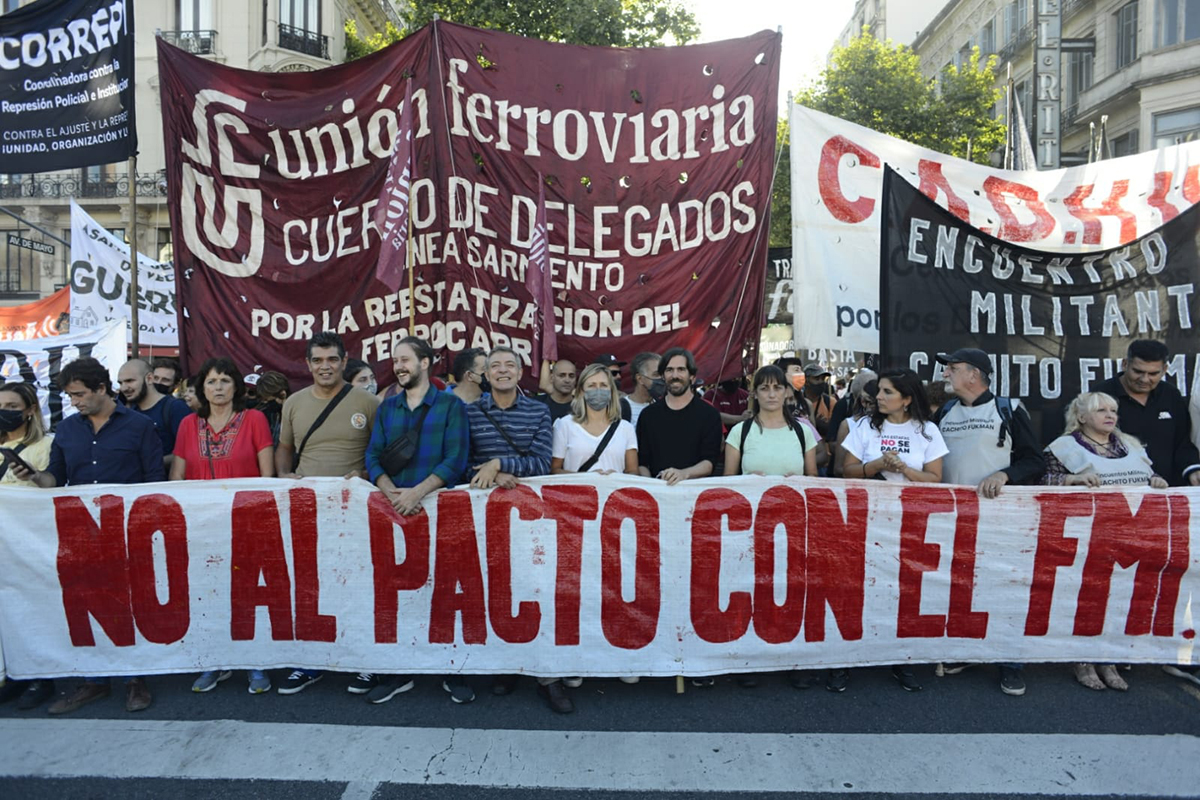 Marcha de la izquierda contra el acuerdo con el FMI