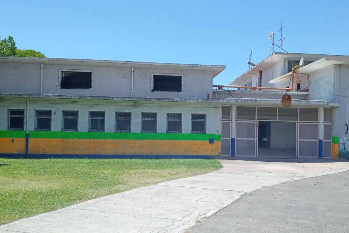 La escuela de Costanera Norte que la Ciudad quiere trasladar para quedarse con sus valiosas tierras