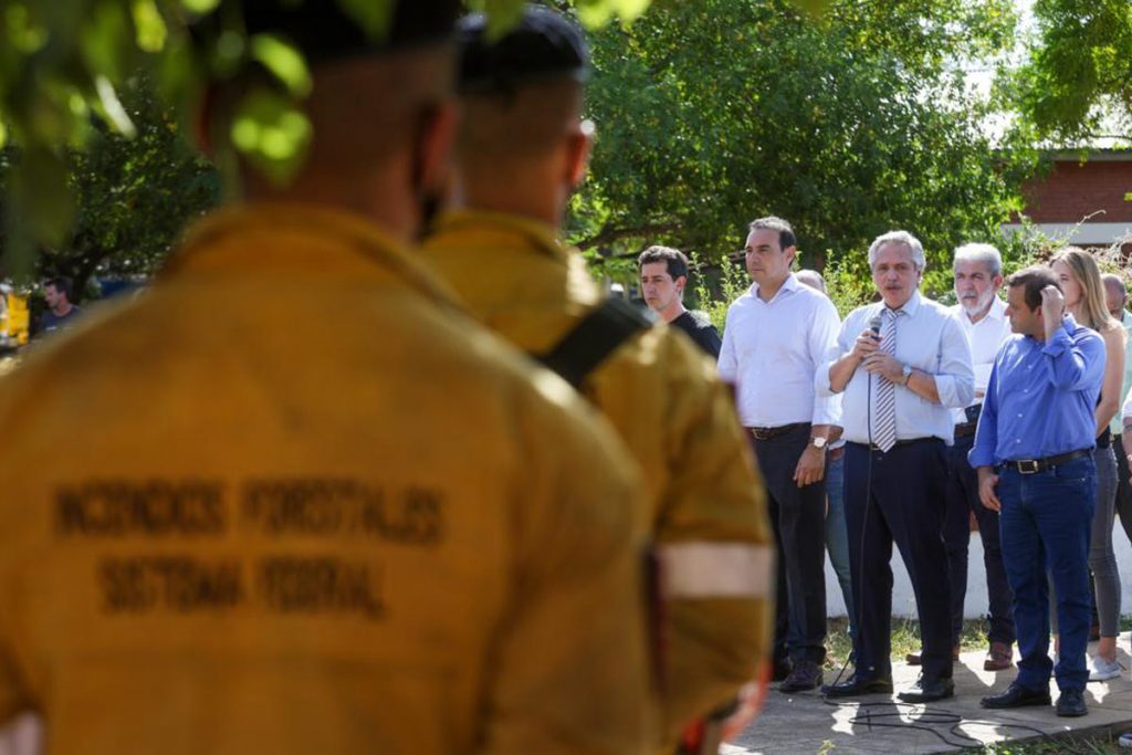 Alberto Fernández: "Donde hay un argentino que sufre todo el país tiene que ir en soporte" 2 Alberto Fernández: "Donde hay un argentino que sufre todo el país tiene que ir en soporte"