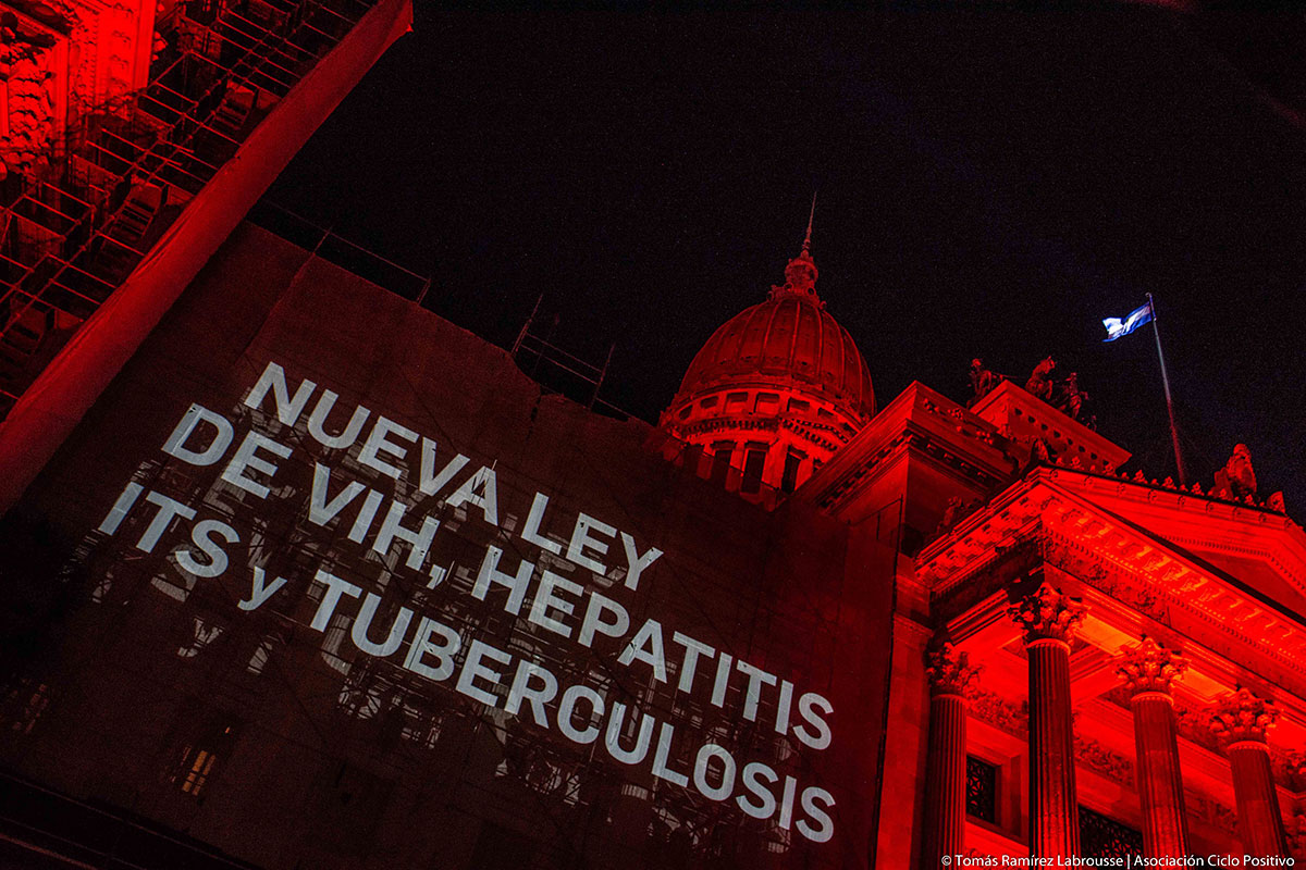 Movilización federal: exigen que se trate la ley VIH en sesiones extraordinarias