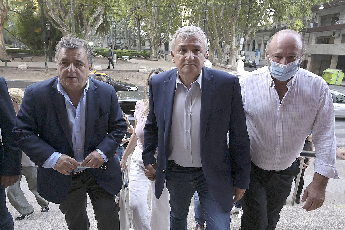 Cumbre radical: con el objetivo de la unidad y fortalecer su rol en JxC