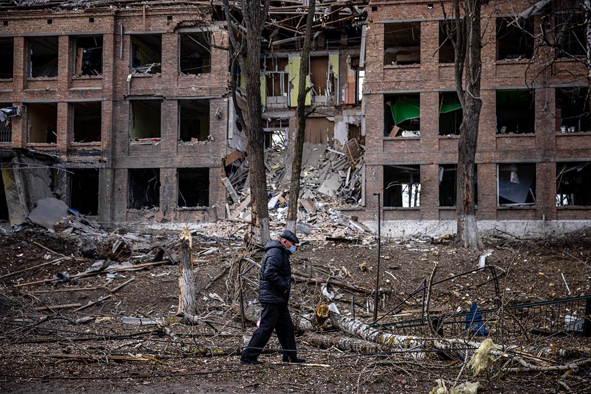 Mientras continúan los ataques rusos hacia Kiev, ONU informó que 660.000 personas huyeron de Ucrania