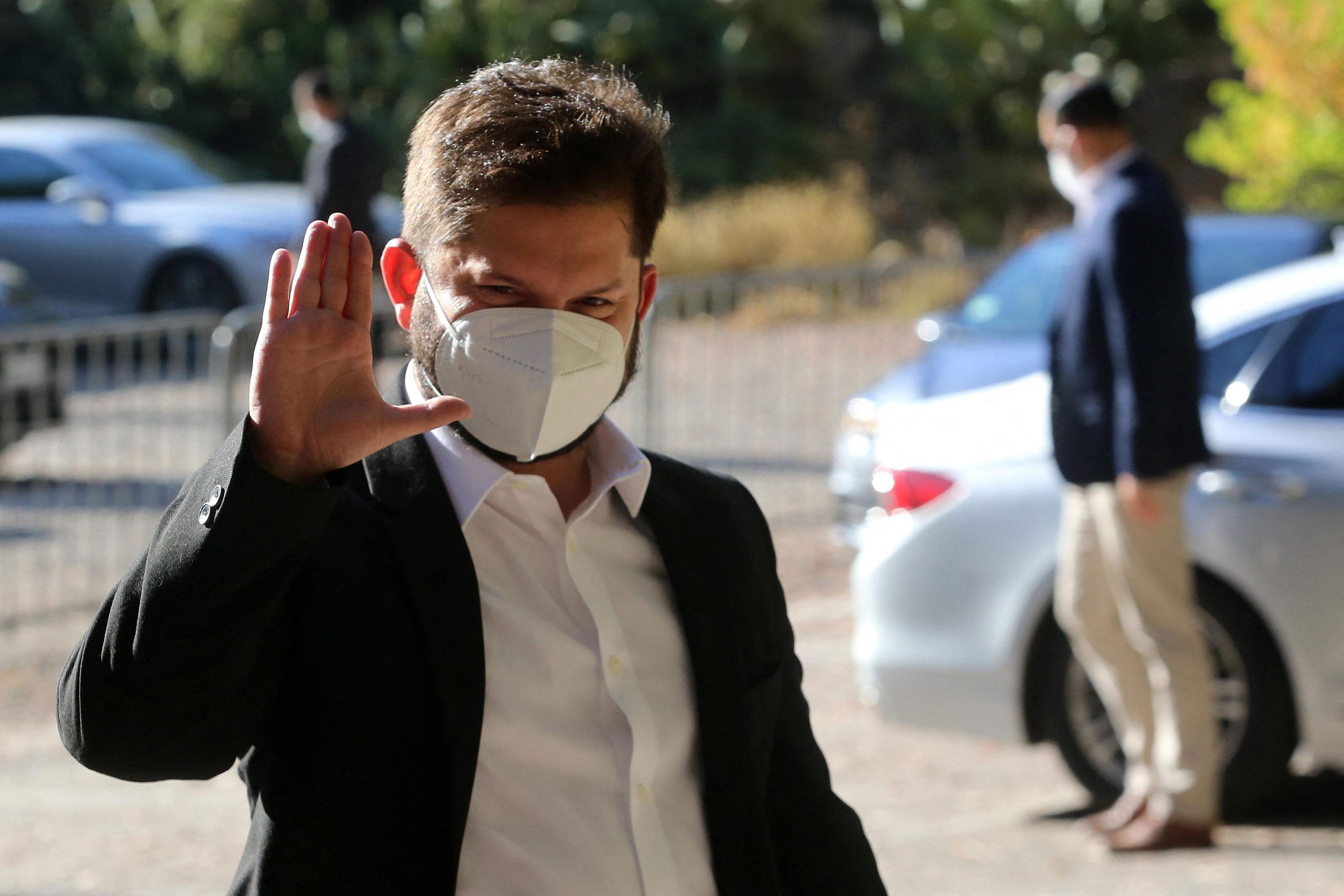 Los ojos puestos en Gabriel Boric: asume acuciado por las fuertes demandas de propios y extraños