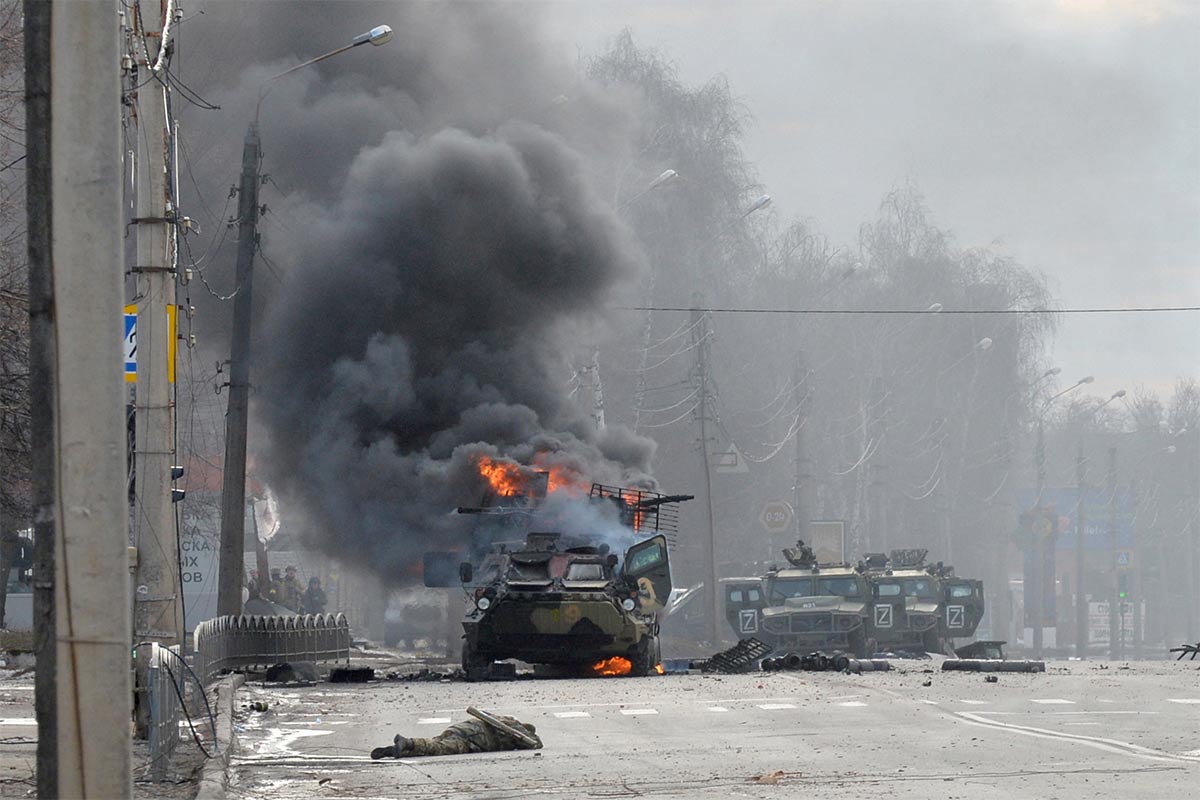 Se estrecha el cerco sobre Kiev en medio de complejas negociaciones