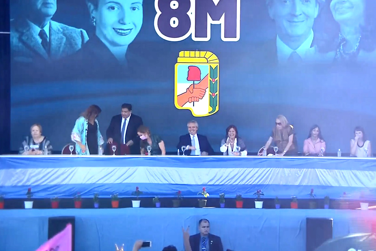 Alberto: «Es inadmisible en el siglo XXI que alguien sea discriminado por su condición de género»