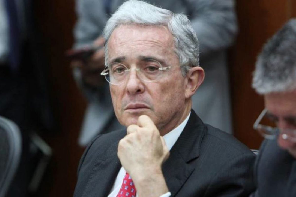 Petro denuncia «un golpe de Estado impulsado por Uribe», tras el pedido de recuento de votos