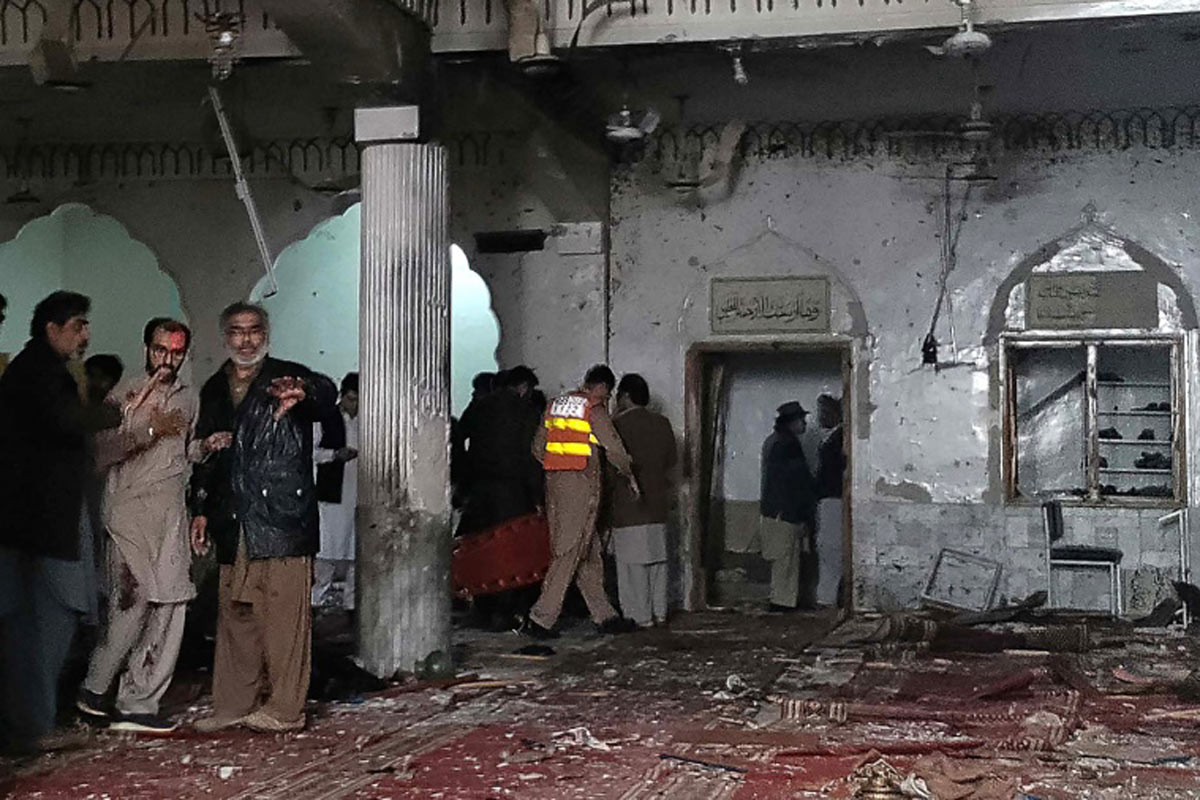 Al menos 30 muertos y más de 50 heridos tras ataque a una mezquita en Pakistán