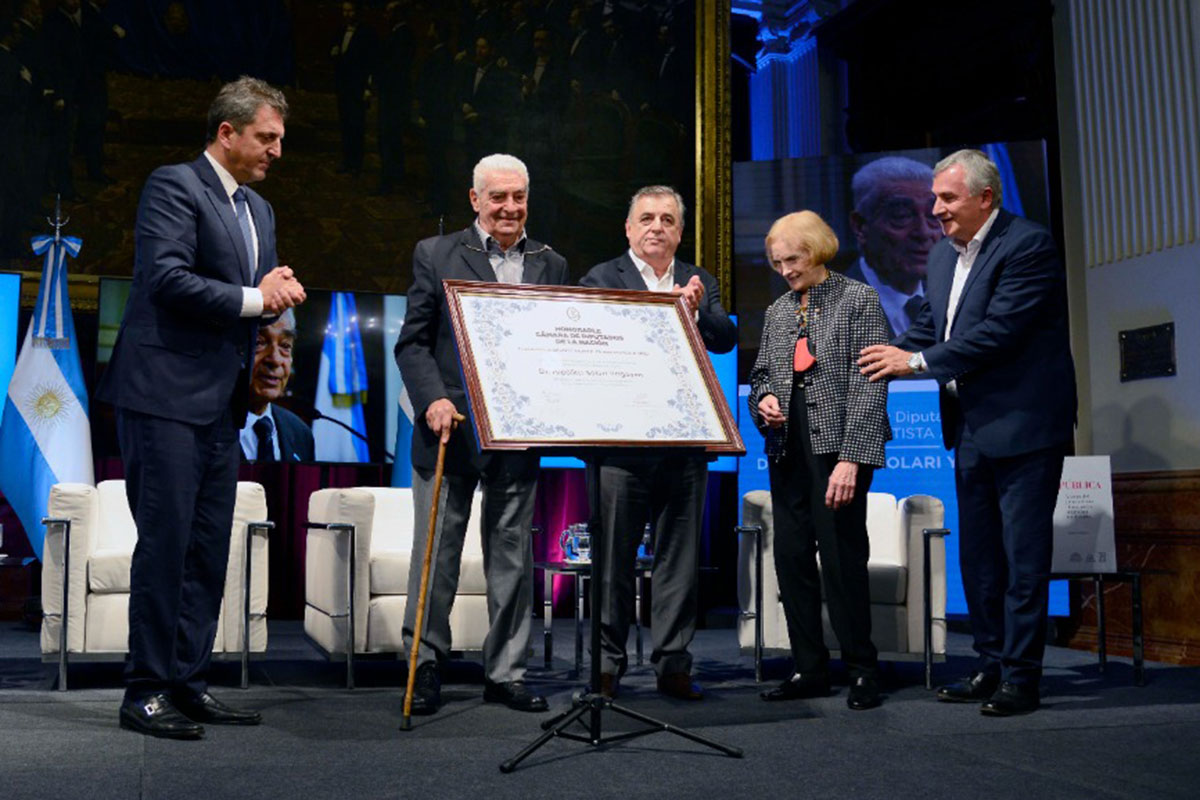 Diputados reconoció a Hipólito Solari Yrigoyen con la mención de honor «Juan B. Alberdi»