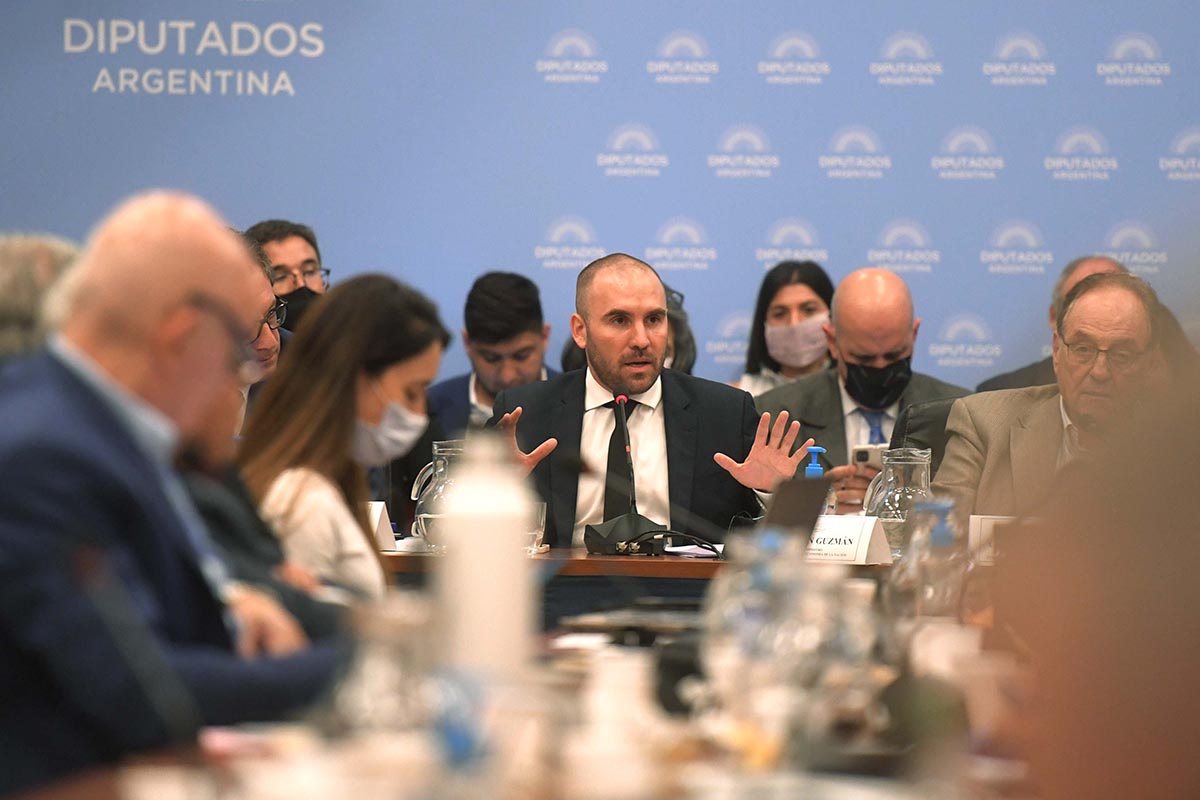 Los números detrás de la discusión entre Guzmán y Laspina sobre quién tomó más deuda