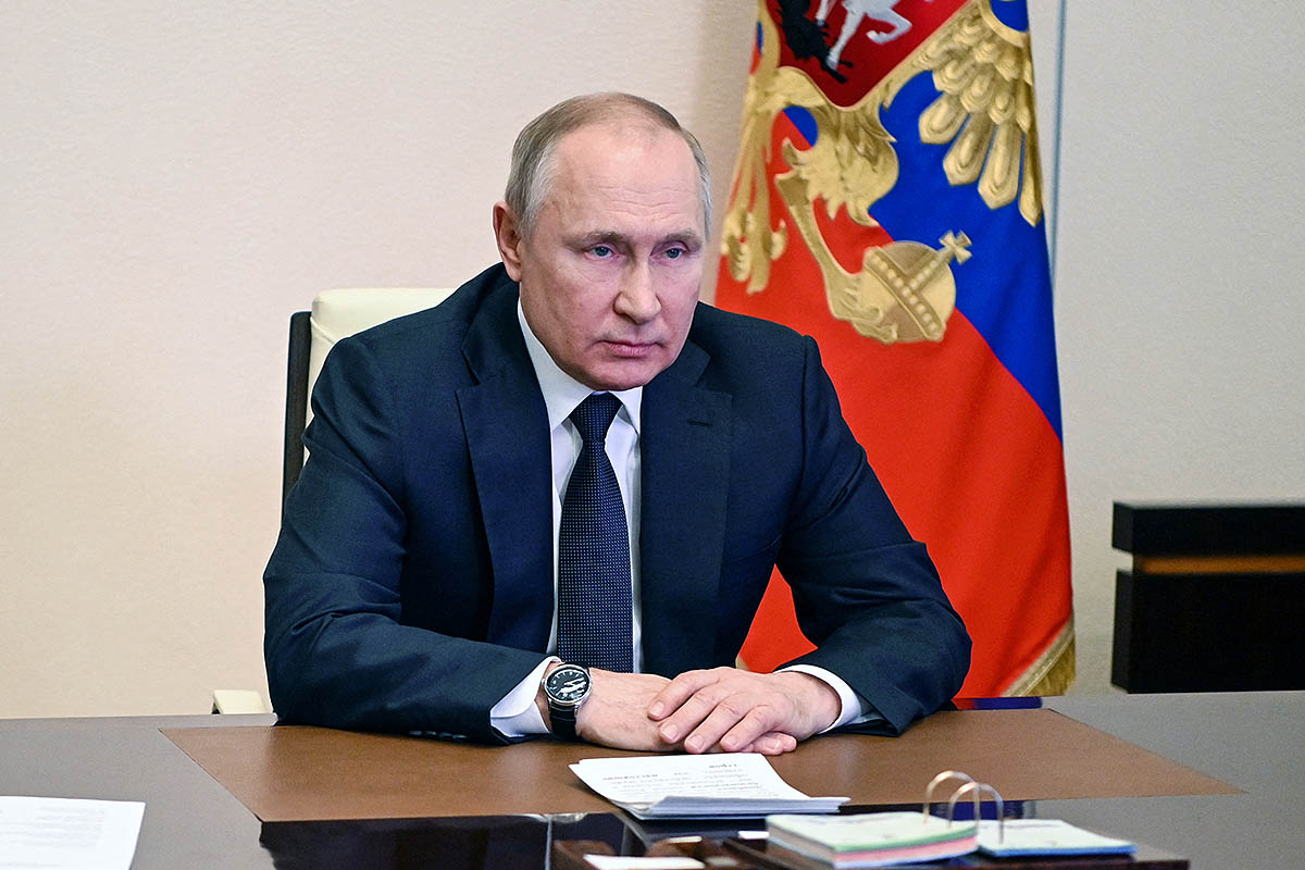 Putin adelantó una «respuesta fulminante» en caso de una intervención externa de Ucrania