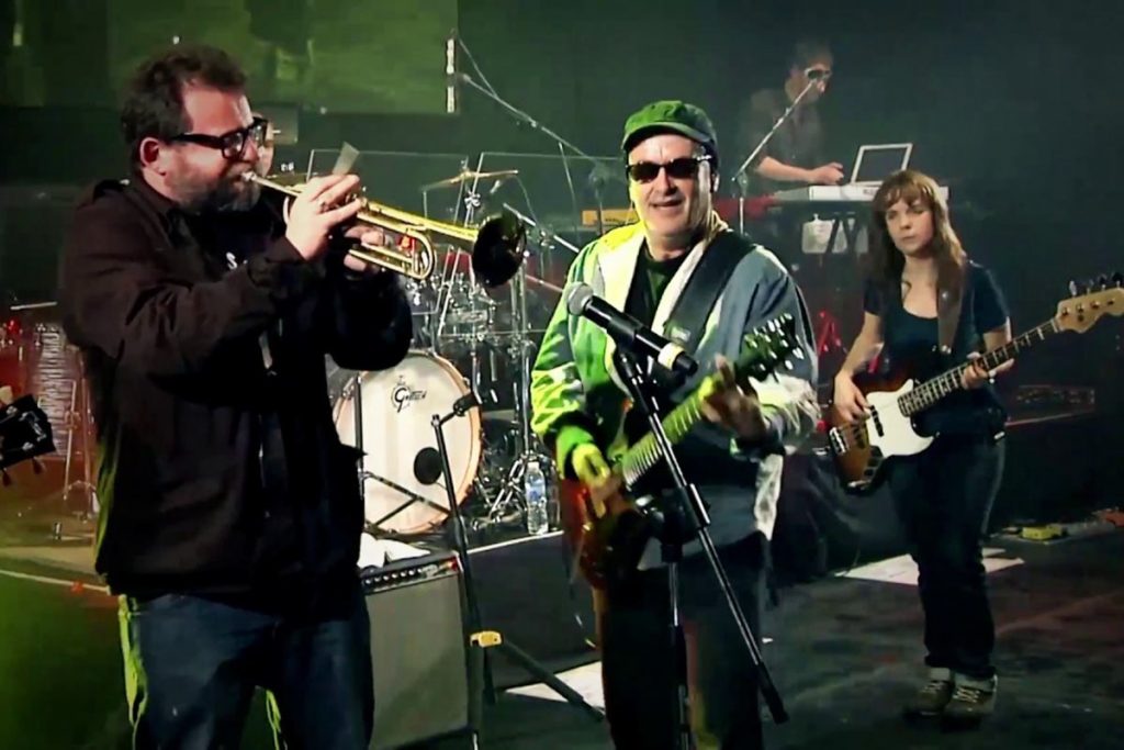 Ping pong, Gillespi: “Soy del club de los que les pega mal el porro”