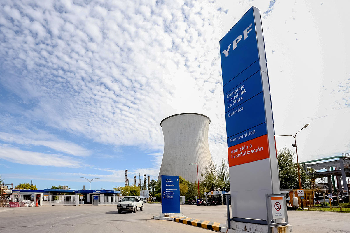 Gasoil: aunque YPF subirá su producción, quedan dudas por el abastecimiento