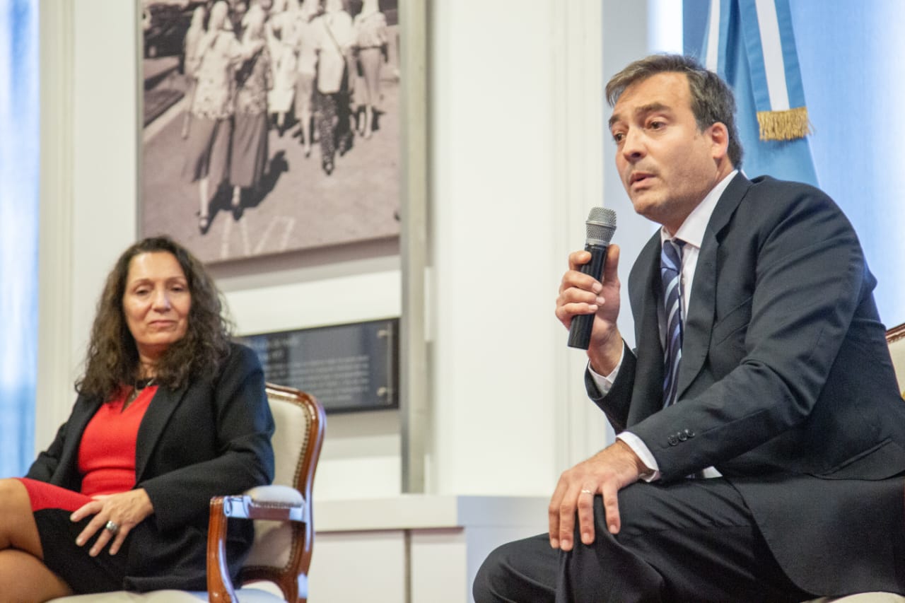 El gobierno digitalizará 250 mil fichas de material de la ex Side, producidas entre 1940 y 1980