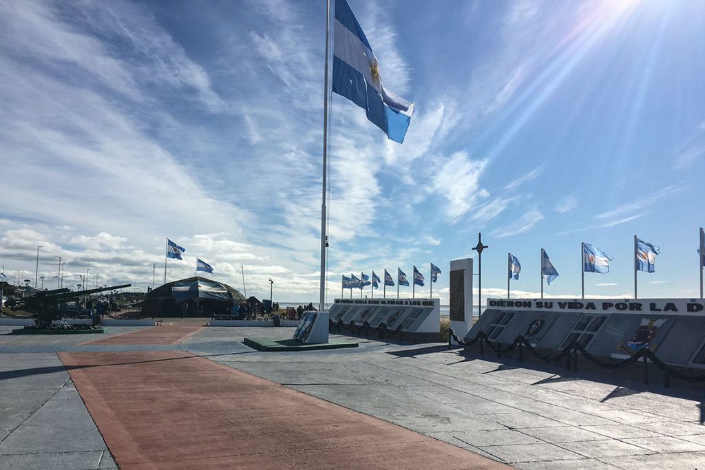 Comenzó en Río Grande la Vigilia por Malvinas 1 Comenzó en Río Grande la Vigilia por Malvinas