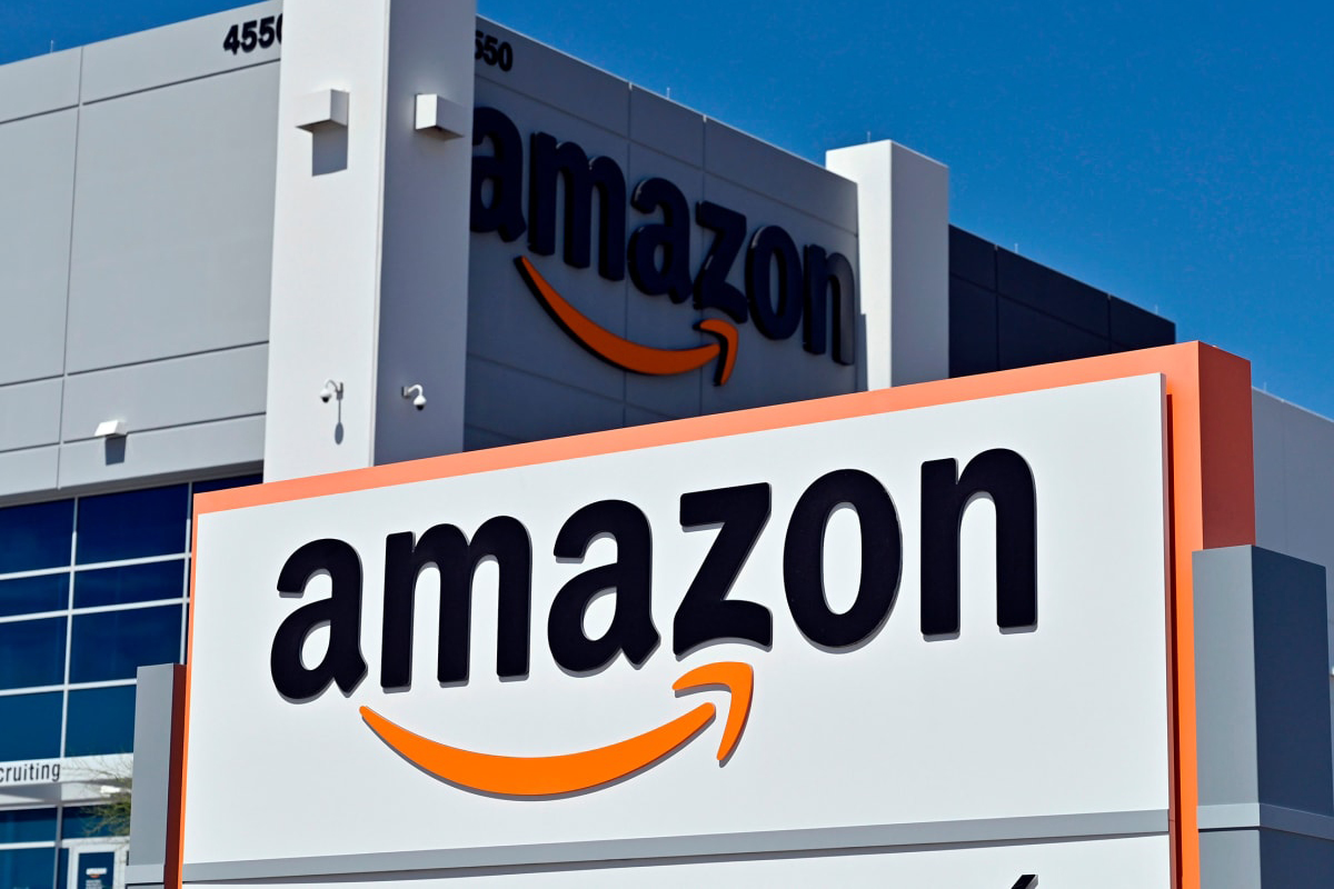 Para proteger a las librerías, Francia fija un impuesto de 3 euros a los envíos de libros de Amazon