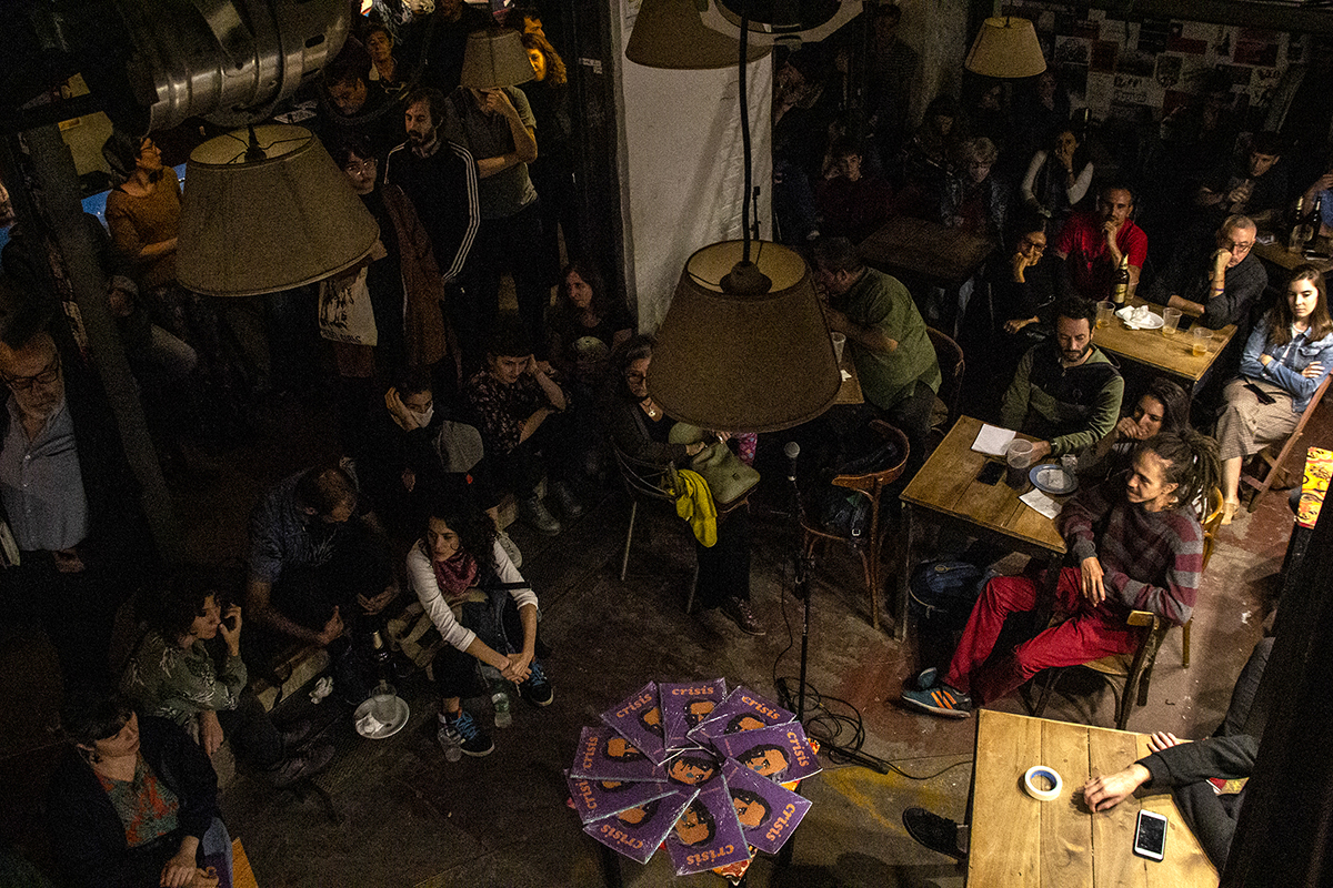 La revista Crisis presentó su primer número del año con una discusión abierta junto a Jóvenes por el Clima