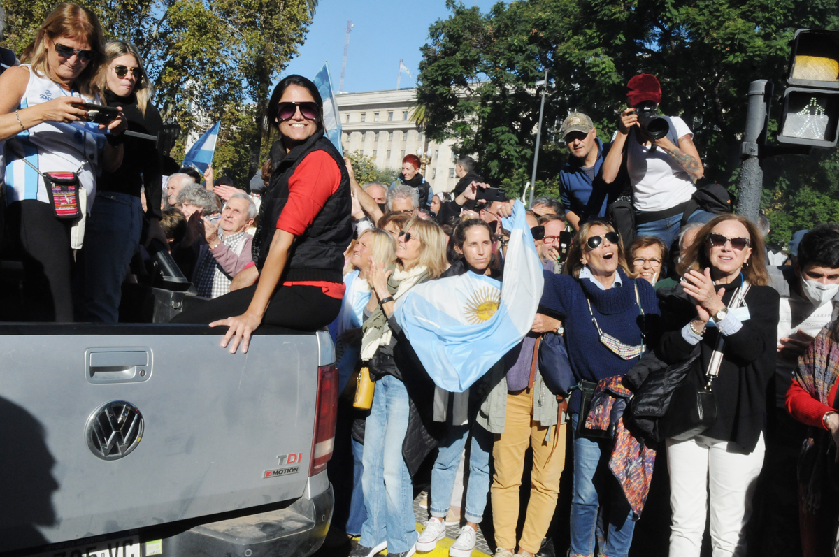 Con el apoyo de la oposición, un grupo radical de ruralistas marchó en Plaza de Mayo