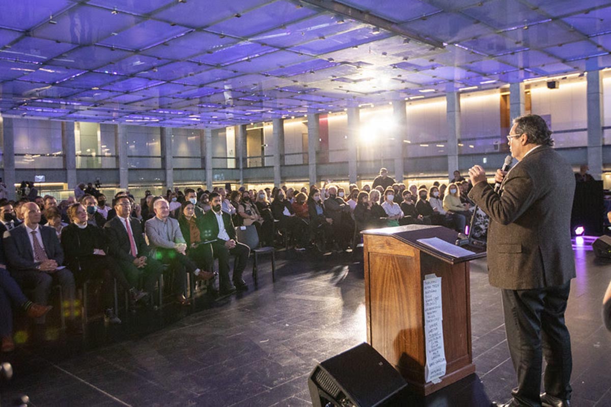 Se presentó en el Centro Cultural Kirchner la XII Bienal de Escultura de Chaco