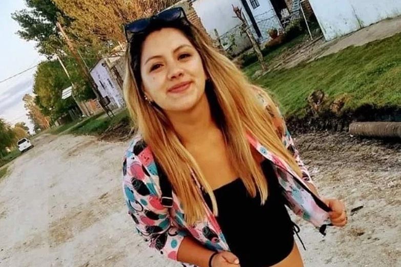 Entre Ríos: marcha por justicia tras el femicidio de una joven estudiante y futbolista
