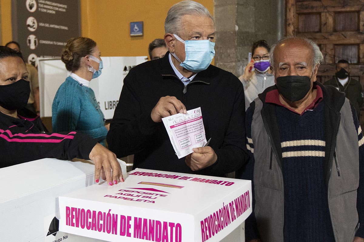 En México, López Obrador ganó el referendo revocatorio por amplio margen