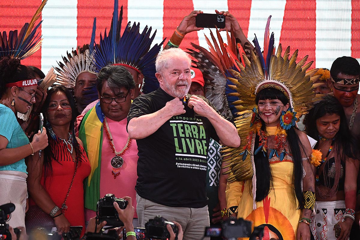 Lula promete crear un Ministerio de Asuntos Indígenas en Brasil