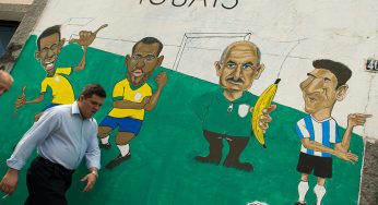 Exhiben bananas y gestos de monos, pero el racismo pasa desapercibido en Argentina