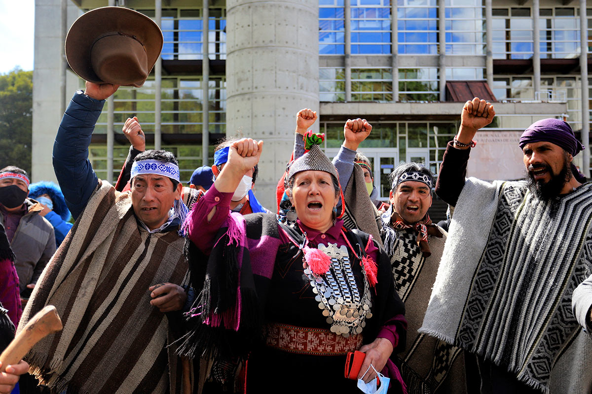 Una Carta Magna innovadora que aún carece de apoyo popular