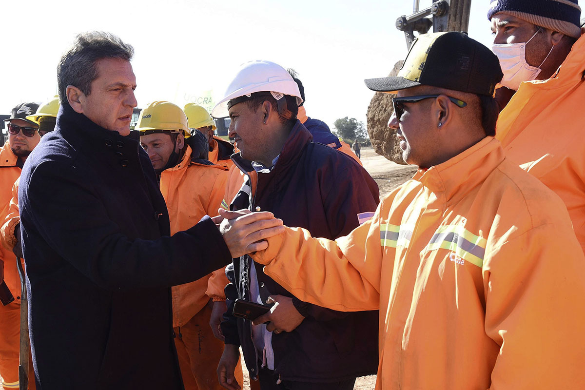 Massa se reúne con su par de Egipto y luego, con trabajadores de la construcción