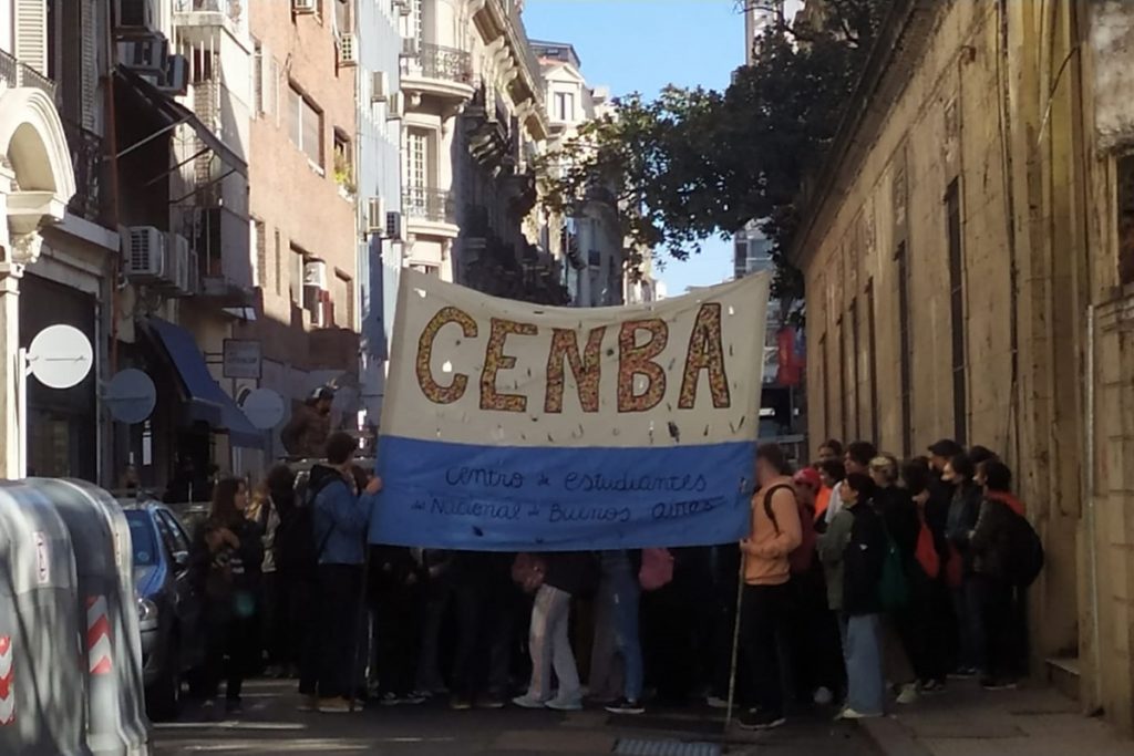 Ratas, plaga de arañas y caída de techos: el estado actual de los históricos Carlos Pellegrini y Nacional de Buenos Aires 1 Ratas, plaga de arañas y caída de techos: el estado actual de los históricos Carlos Pellegrini y Nacional de Buenos Aires