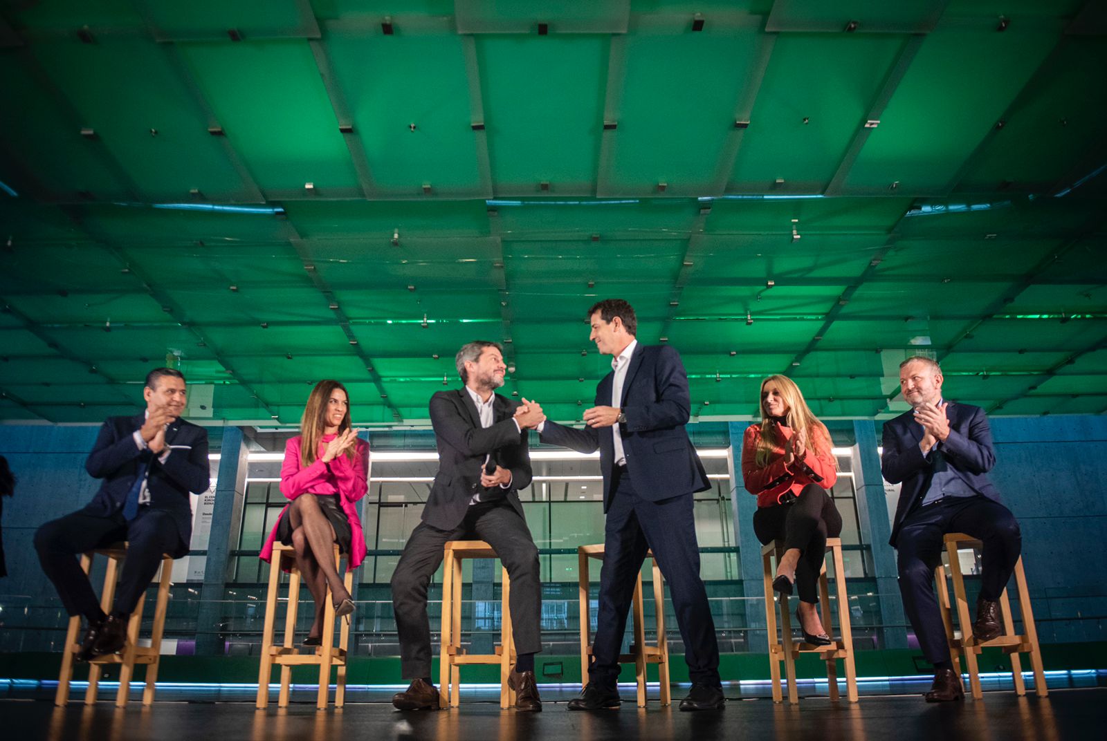 Lanzan plan de beneficios para nómades digitales y una nueva visa