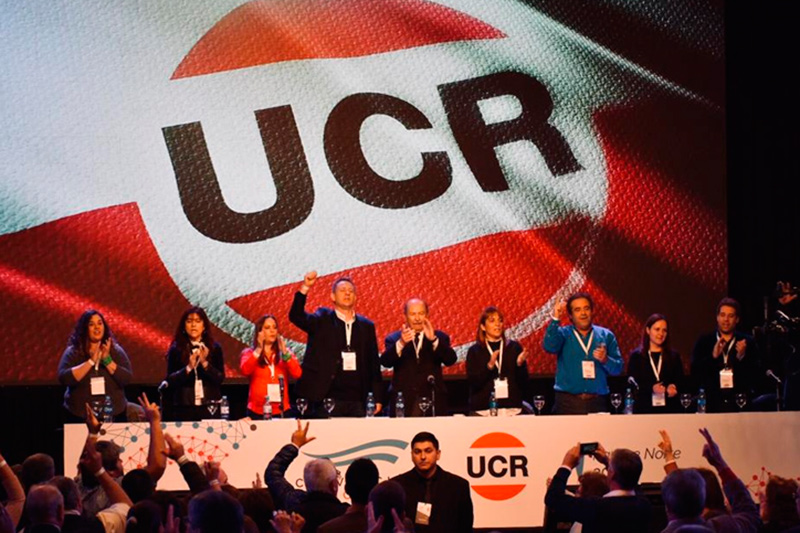 La UCR unificó discurso «contra los populismos de izquierda y de derecha»