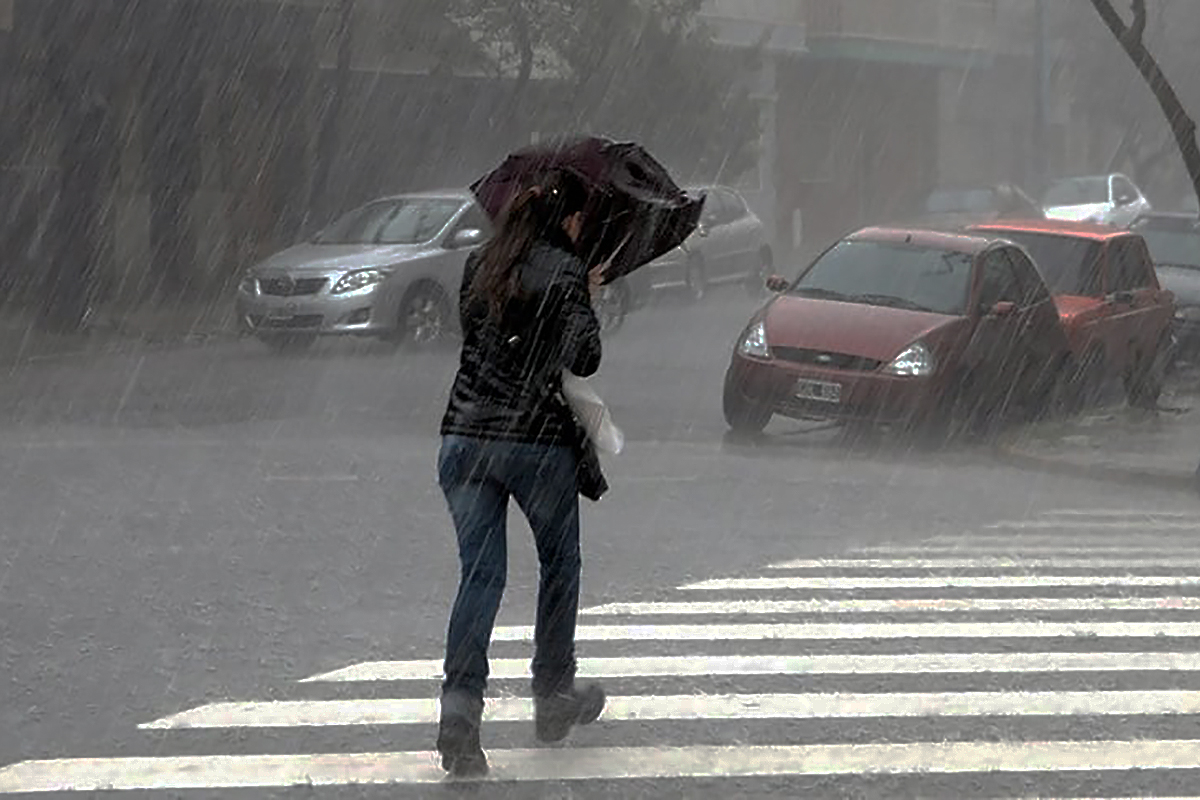 Vientos del este, lluvia de verano o burbujas en los charcos: las respuestas a los mitos del clima